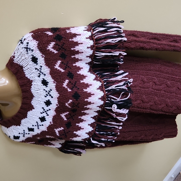 Fringe sweater - Picture 3 of 3